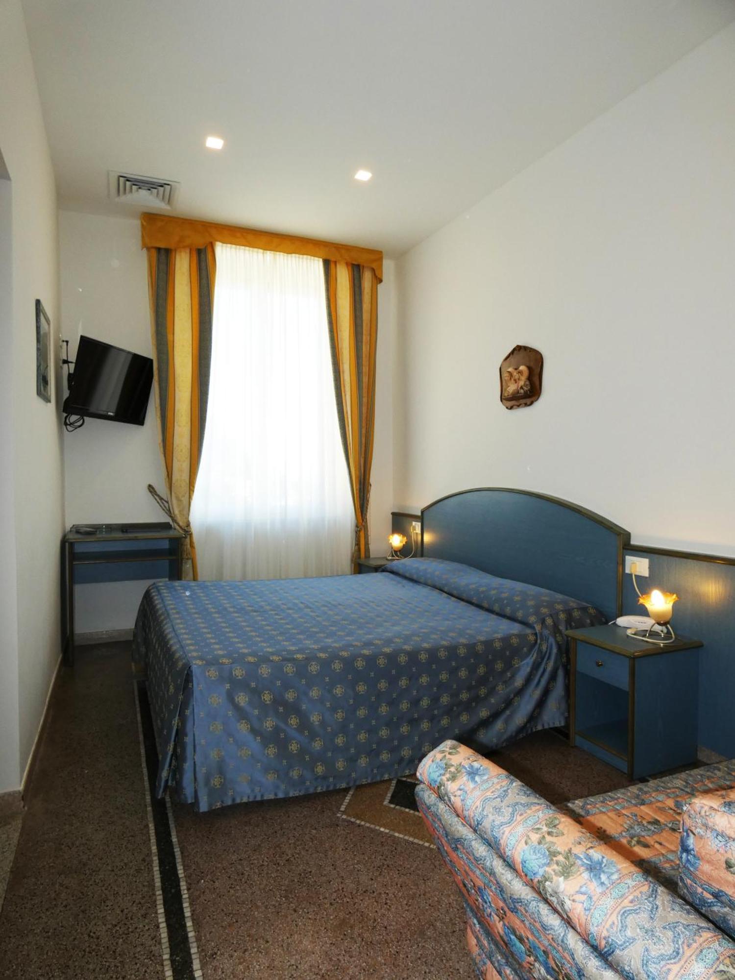 Hotel Villa Centa Варацце Номер фото